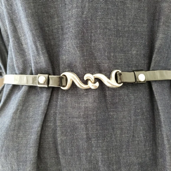 Vintage | Skinny Patent Belt - Picture 2 of 4